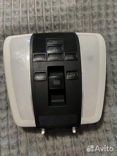 Плафон освещения салона mercedes w207