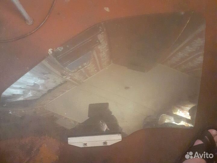 Боковое водительское стекло Daewoo Nexsia