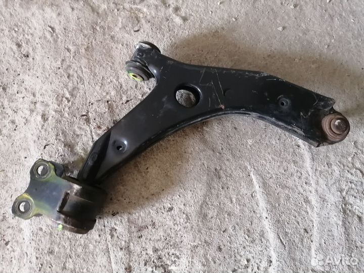 Рычаг передний левый Mazda 3 BK Европа оригинал