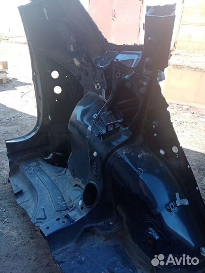 Крыло заднее левое с частью кузова Pontiac Viebe