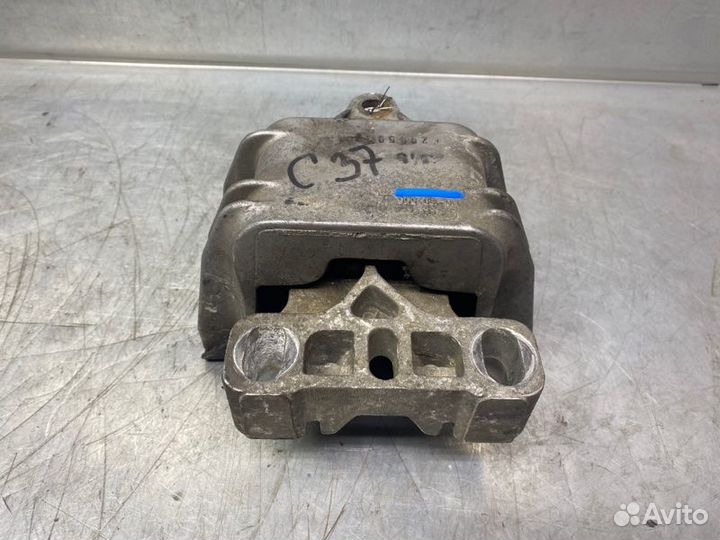 Опора двигателя левая Volkswagen Bora 1997-2005