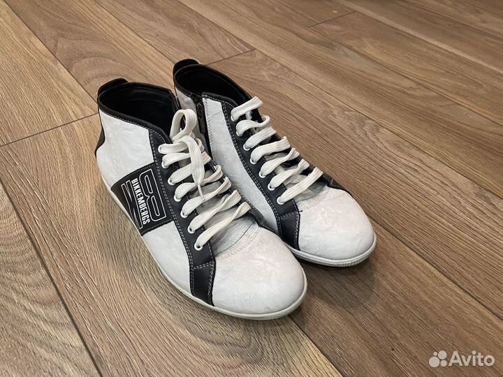 Bikkembergs alte sale