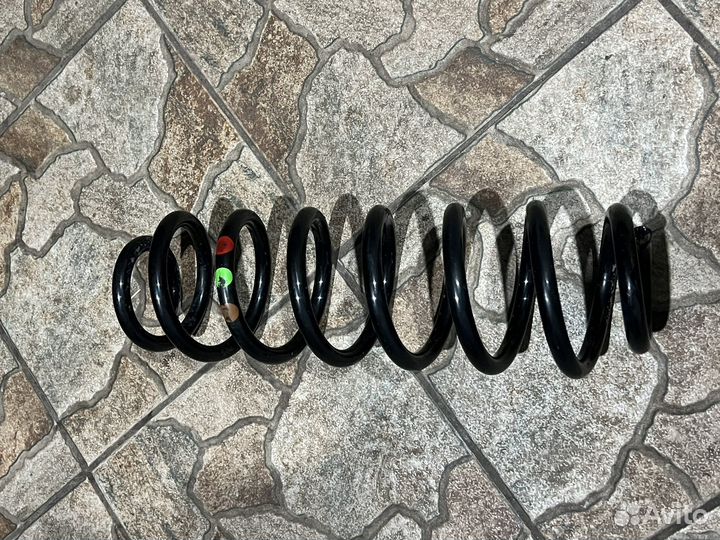 Задняя пружина skoda yeti