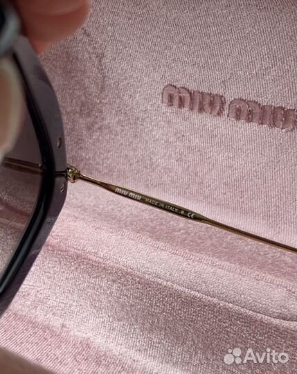Солнцезащитные очки miu miu