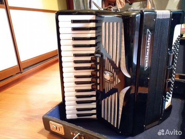 Аккордеон weltmeister unistella
