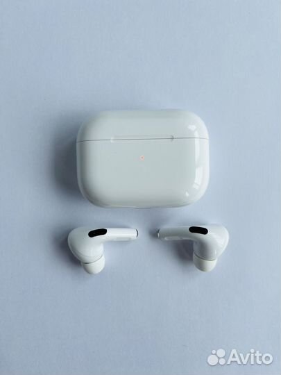 Apple AirPods Pro with MagSafe Charging Case