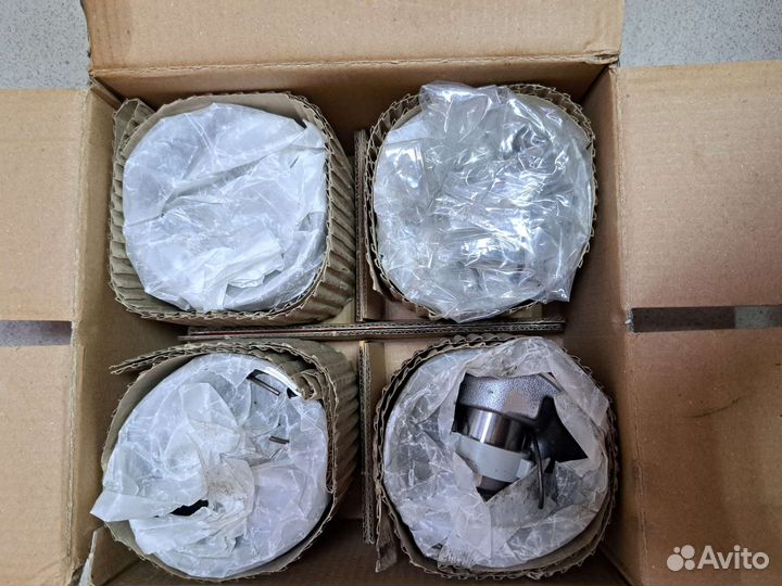 Поршень двигателя