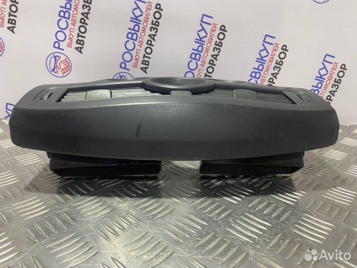 Рамка магнитолы Renault Scenic 2