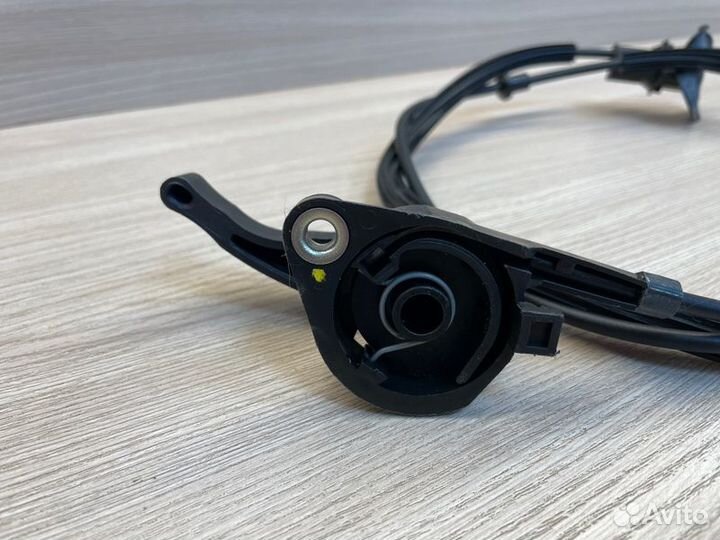 Трос замка капота LADA X-Ray