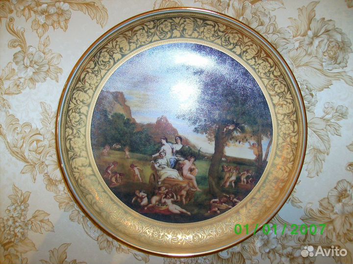 Тарелка декоративная *Gloria Fine Porcelain*