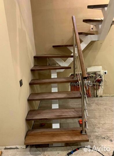 Лестницы г-образные под ключ