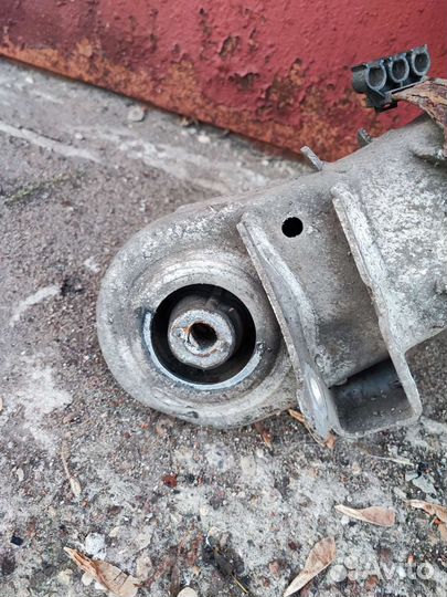 Задний подрамник Мерседес w211