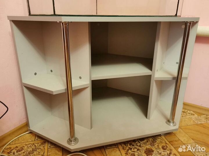 Стол угловой