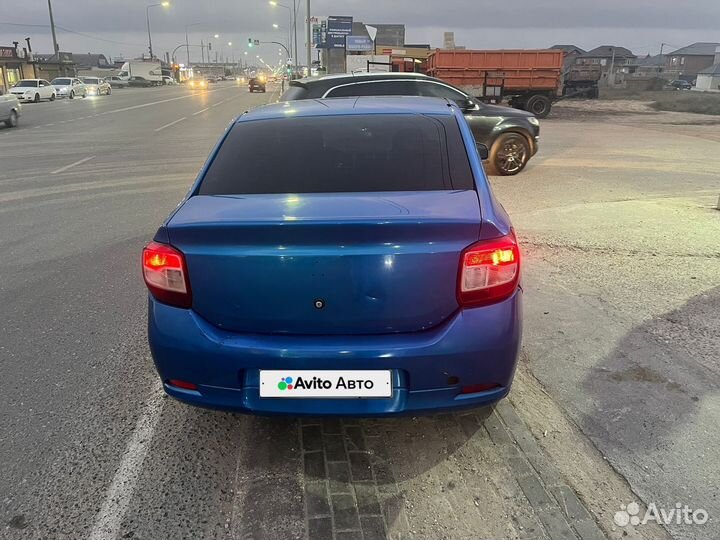 Renault Logan 1.6 AT, 2017, битый, 238 000 км