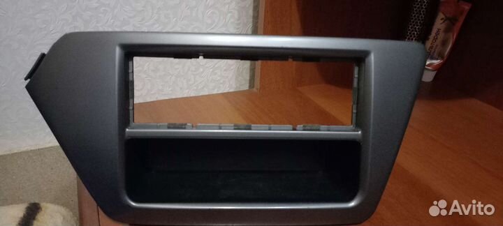 Рамка для магнитолы на Киа Рио 3