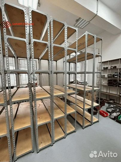 *Продается прочный стеллаж с фанерным настилом**