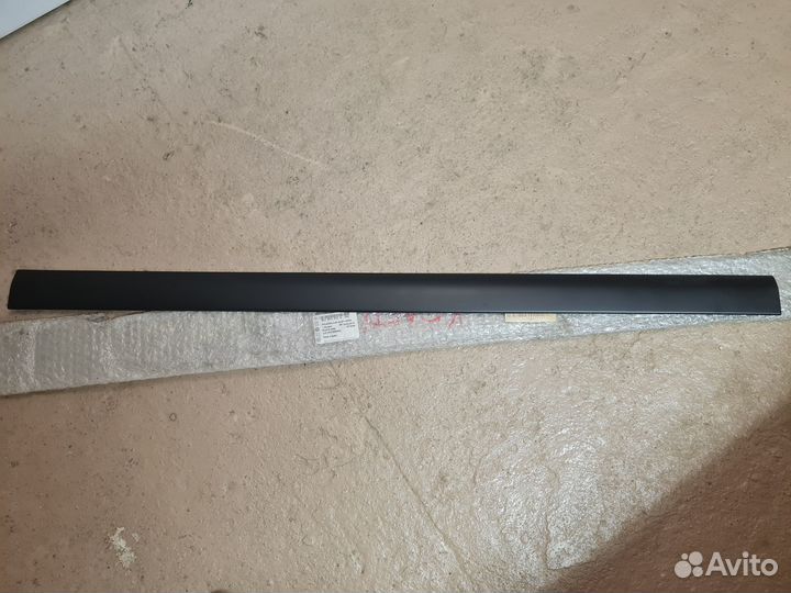 Молдинг левой передней двери Audi A4 B5 рестайлинг