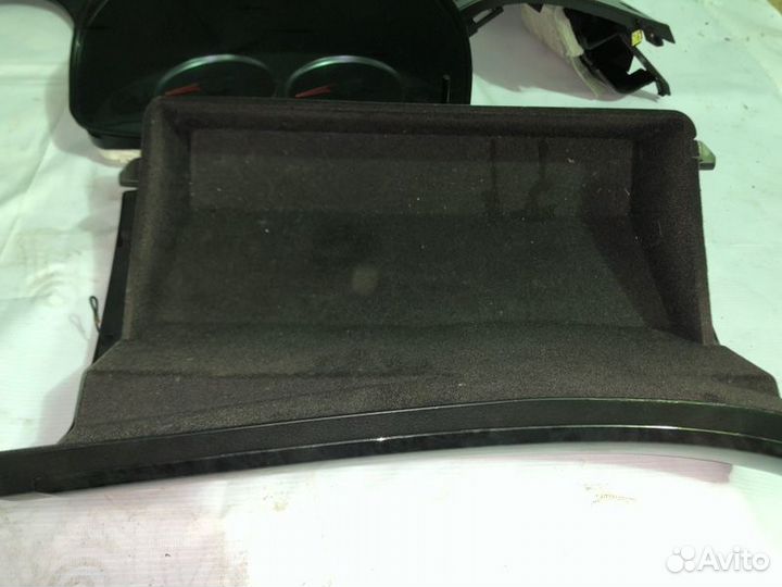 Бардачок Subaru Legacy BP5 EJ203 2009