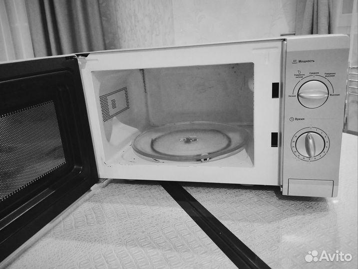 Микроволновая печь Midea