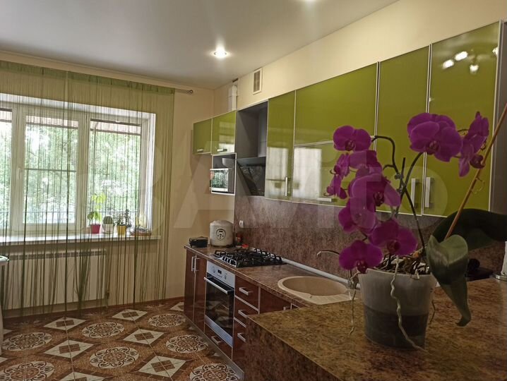 Дом 207 м² на участке 3 сот.