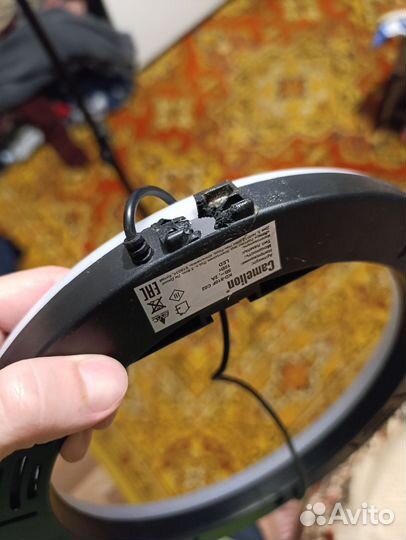 Штатив с кольцевой лампой