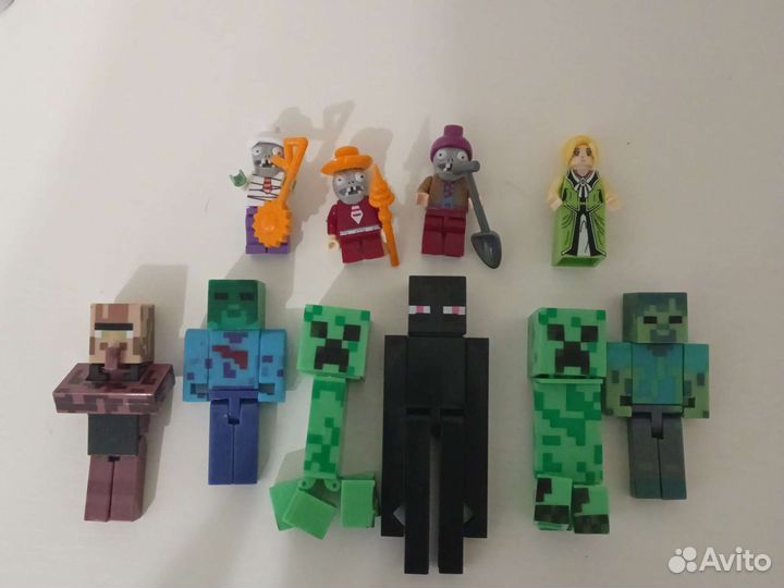 Машина гоночная, фигурки амогус