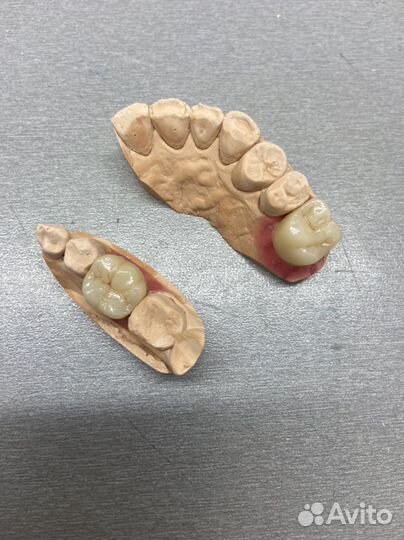 Зубной техник