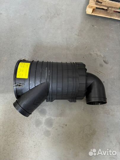 WG9X25190065 Воздушный фильтр в сборе sitrak