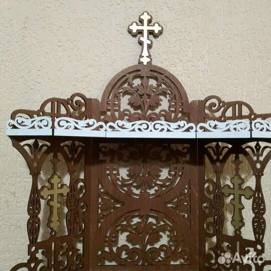 Угловая полка для икон