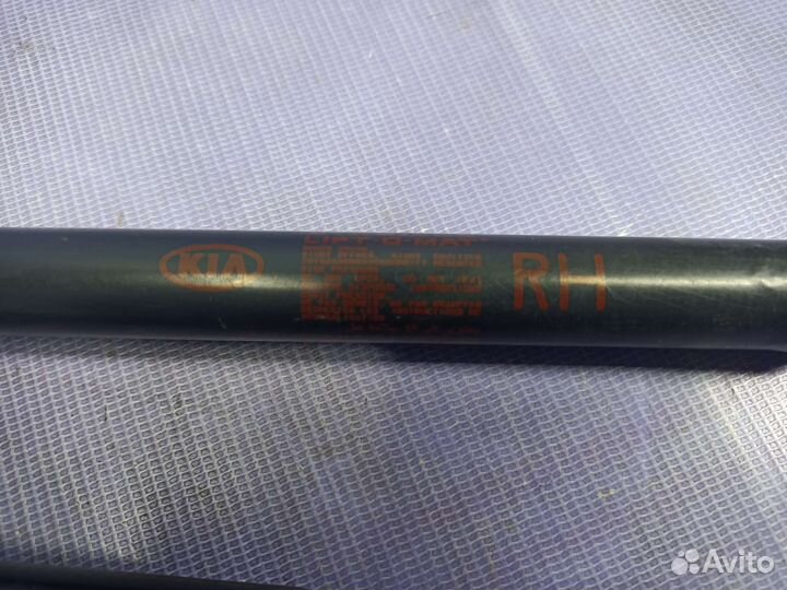 Амортизатор крышки багажника Kia Sportage 2