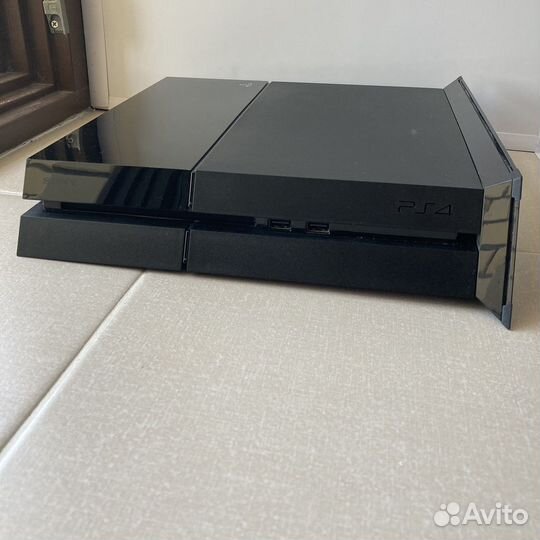 Sony PlayStation 4