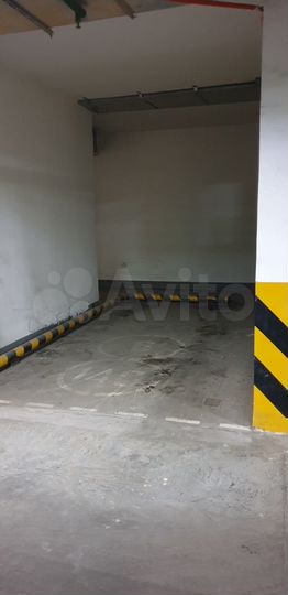 Машиноместо, 13 м²