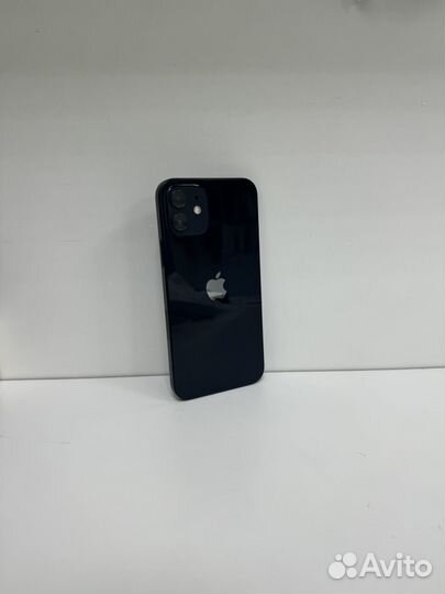 iPhone 12, 64 ГБ