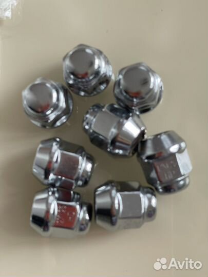 Болты колесные