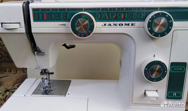 Швейная машинка Janome model 372