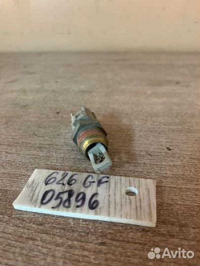 Датчик температуры Ford Mazda L35G18840