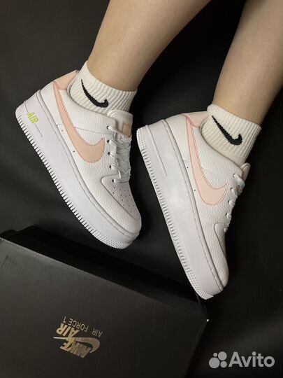 Кроссовки Nike Air Force