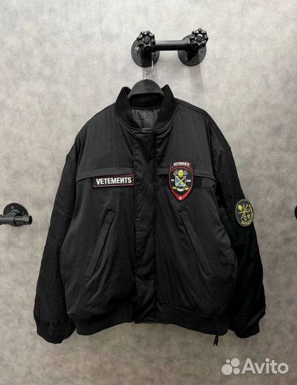 Куртка бомбер vetements police