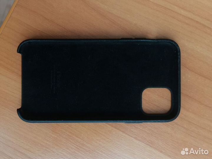 Чехол на iPhone 11