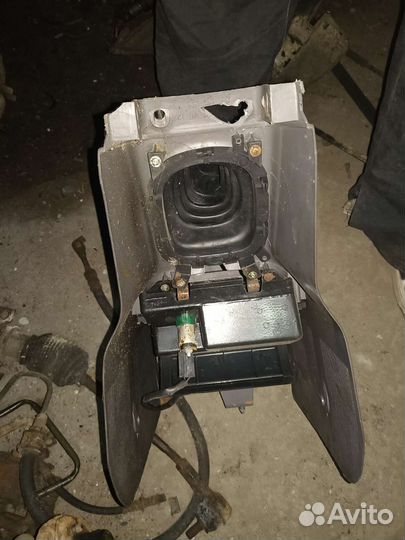 Центральная консоль Kia Avella