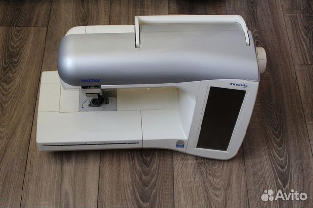 Швейно-вышивальная машина Brother NV 4000