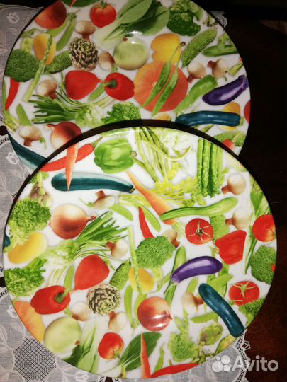 Тарелки блюдца блюда