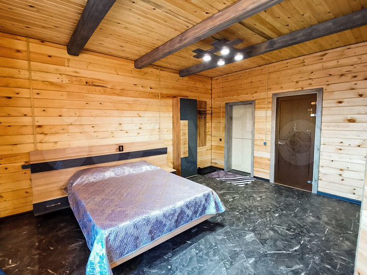 Комната 38 м², 2/2 эт.