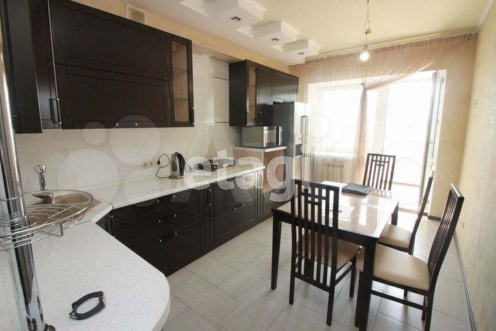 2-к. квартира, 65 м², 14/16 эт.