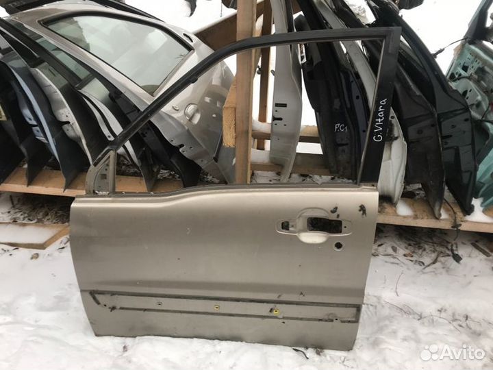 Дверь передняя левая Suzuki Grand Vitara