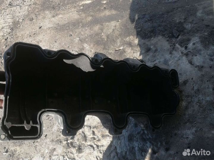 Крышка клапанная мерседес Mercedes