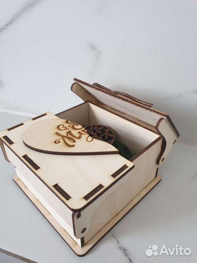 Коробка подарочная деревянная