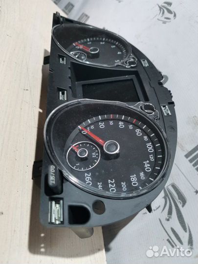 Панель приборов Volkswagen Passat B7 cdaa 2013