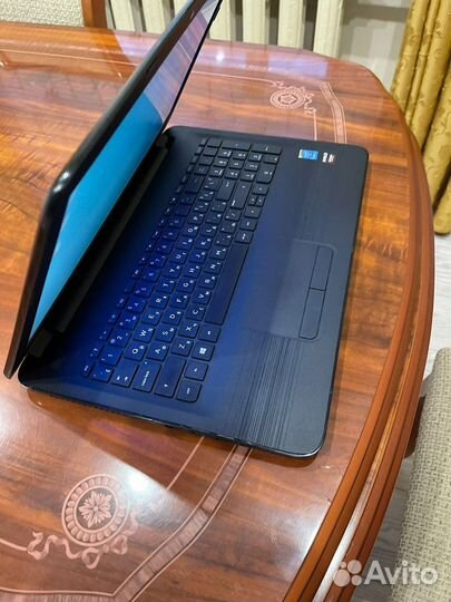 Ноутбук HP i3 5gen, r5 m330, 8gb. 120gb ssd