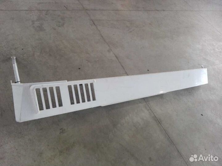 Спойлер кабины задний правый Renault (Рено) Magnum 05-14 (5000936423)